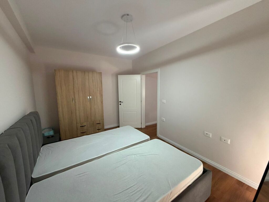🏡 Apartament 2+1 me Qira – Pranë Qendrës, Selvia