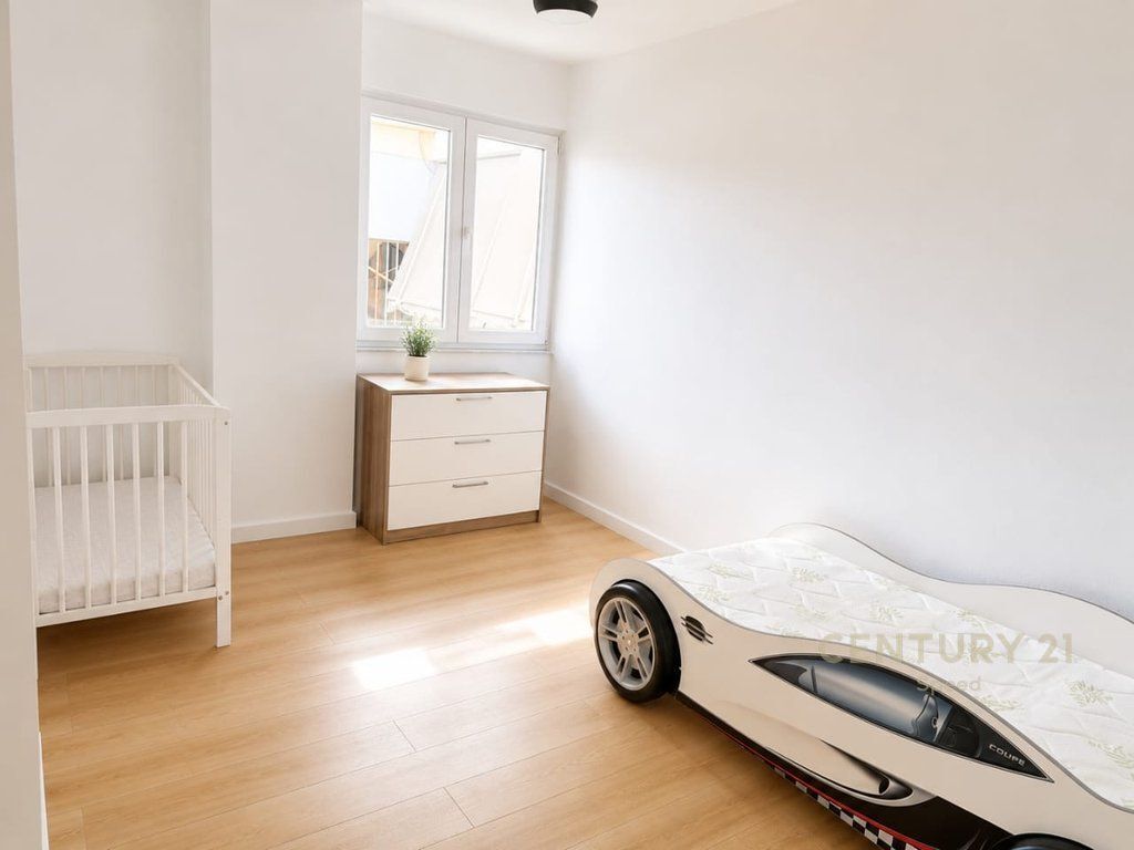 Jepet me Qira Apartament 2+1+2 në Yzberisht!