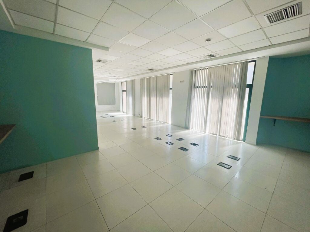 🏙️Viene affittata un'unità commerciale di fronte a Delijorgji, Via Kavaja✨