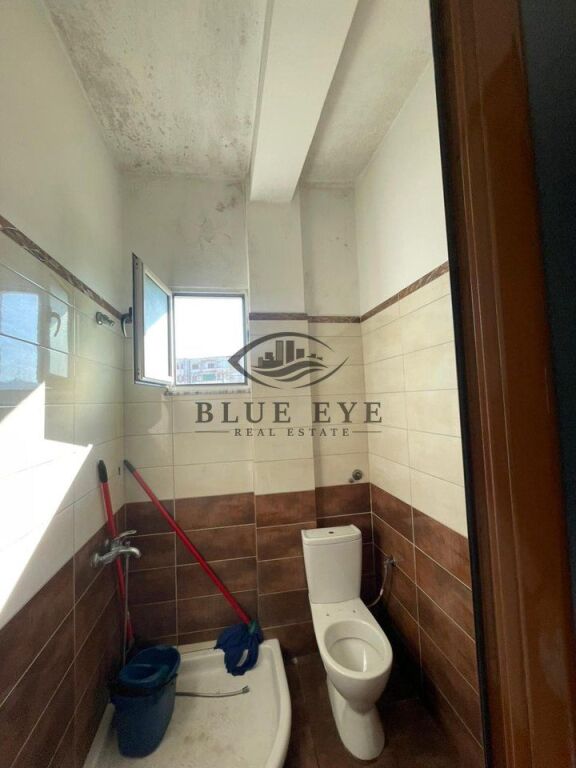 Private house building 2+1 plus two business premises for Sale together in Durrës, Old swamp