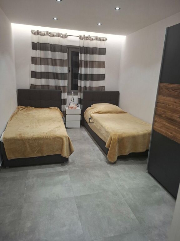 APPARTAMENTO IN AFFITTO 1+1 COMUNE DI PARIGI 75.000 LEKE FH-80217