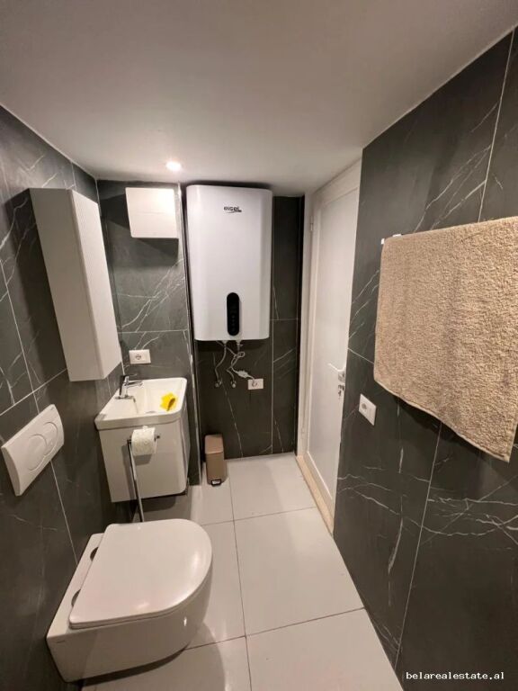 Appartamento Duplex In Affitto 1+1 Presso Scuola Rossa (ID B2101760) Tirana