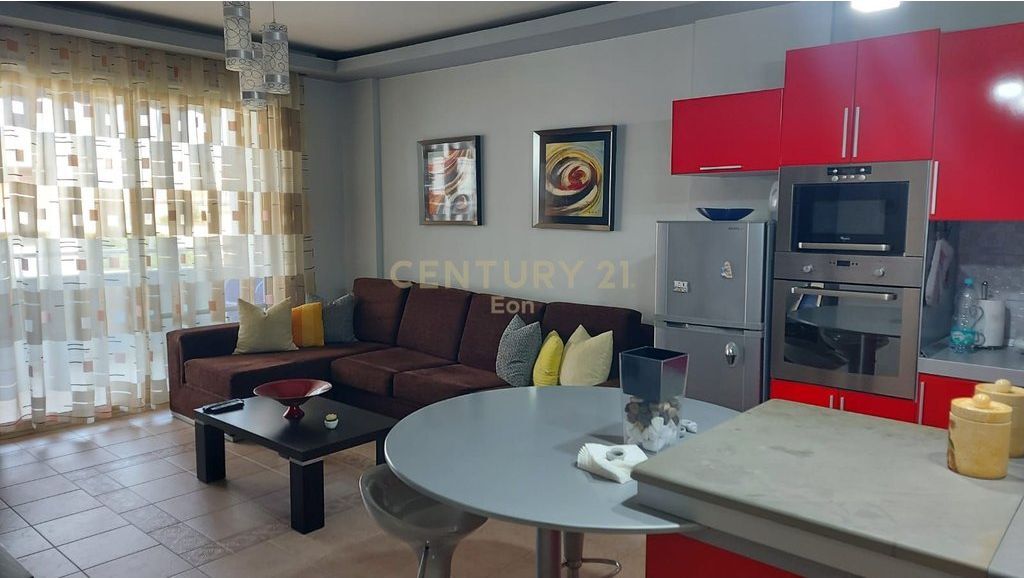 Shitet Apartament 1+1 në Vijën e Parë të Detit – Shkëmbi i Kavajës, Durres !
