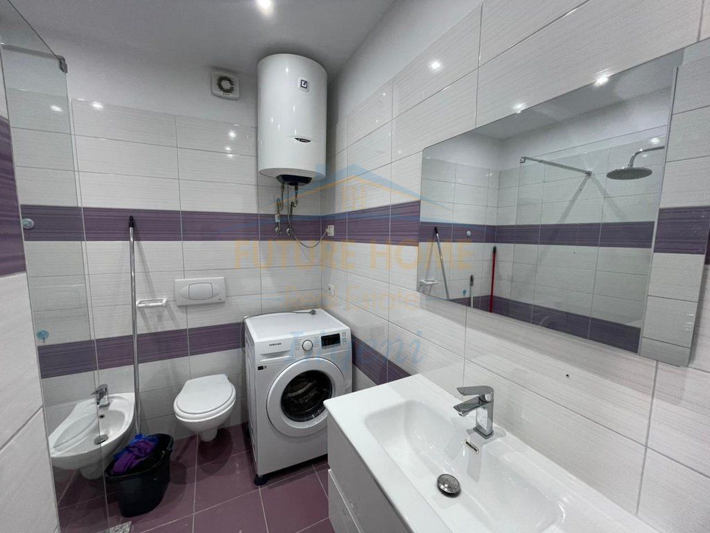 Qera, Apartament 2+1, Ish Parku i Autobuzave, Tirane. 800 €