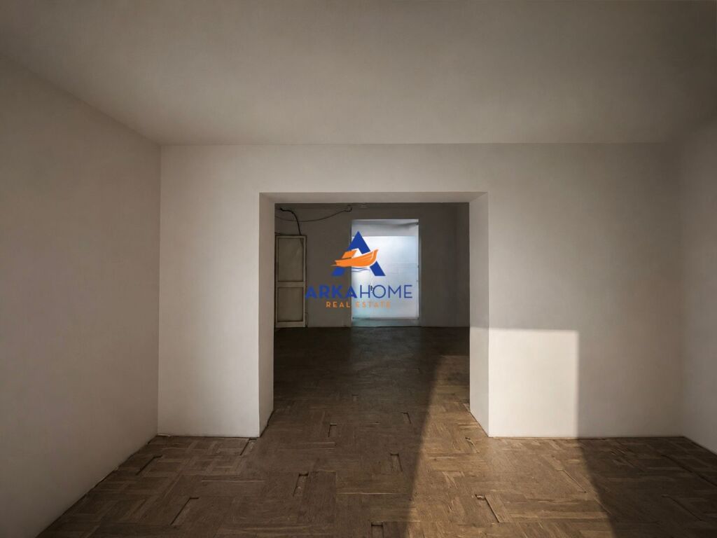 SHOP FOR RENT ON THE STREET 30M2 "IN BLLOK" 180,000 LEKE