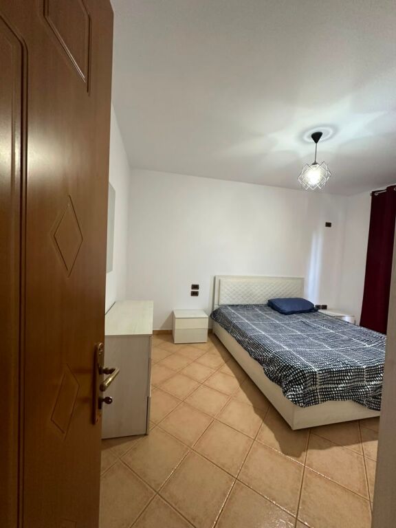 Apartament 2+1 me qira Stacioni Trenit