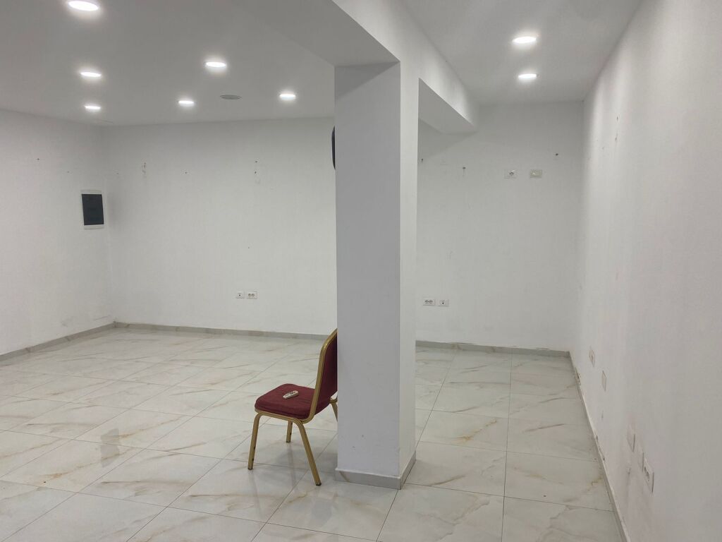 50 m² space for rent – At KESHI, Paris Commune