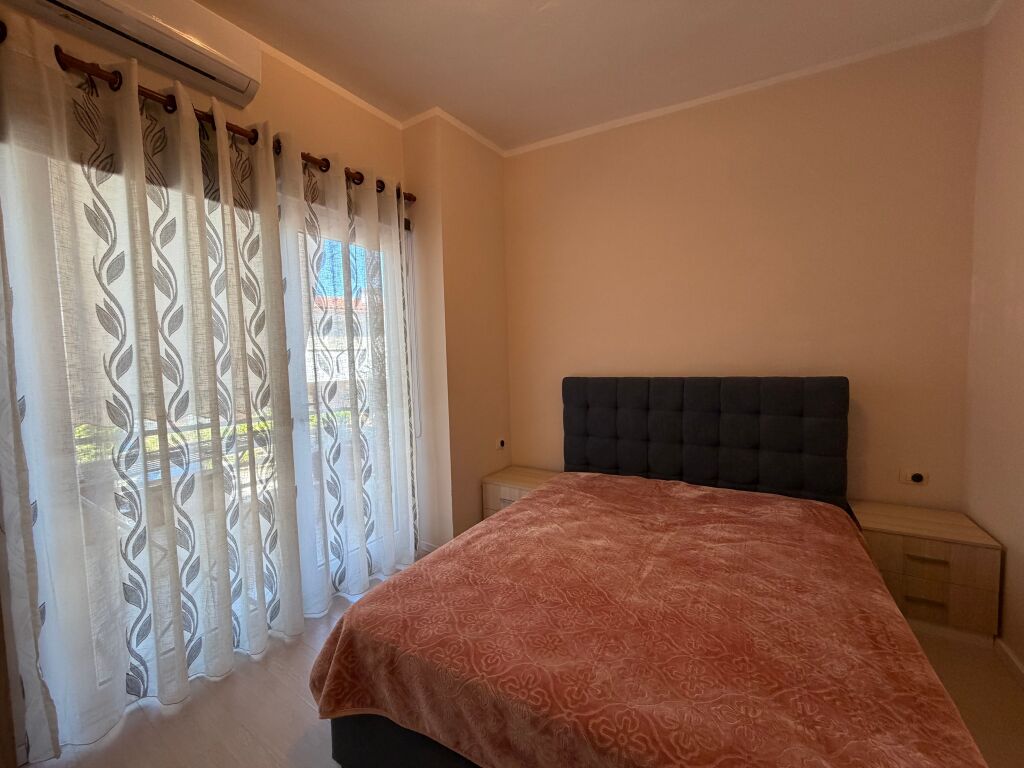 In AFFITTO (57'500 leke/mese) appartamento 1+1+PARCHEGGIO, Residenza "Kodra e Diellit"