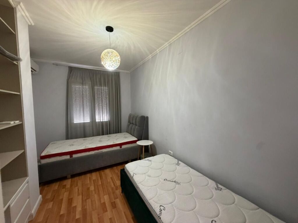 🏡 Jepet me qira apartament 2+1+2 tek Qendra Kristal 💶 Çmimi: 900€ / muaj