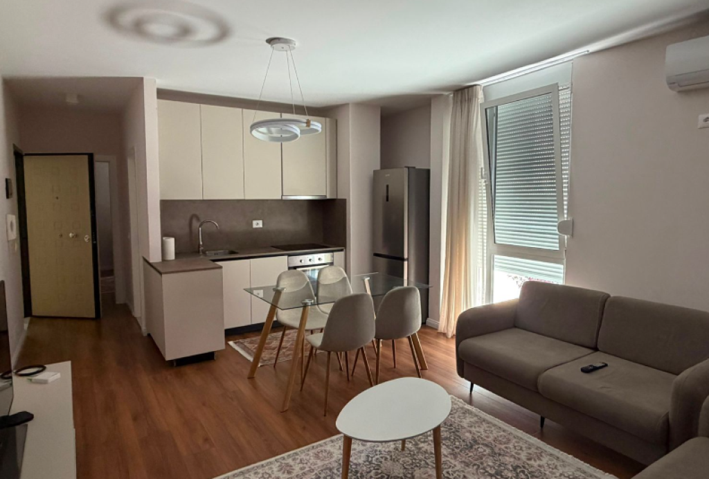 FOR RENT 2+1 APARTMENT – MAHMUT FORTUZI STREET, NEAR VOJO KUSHI MONUMENT