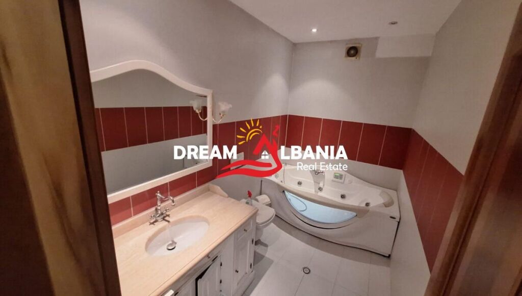 Jepet Apartament 3+1+2 me qera afer rrethrrotullimit te Komuna Parisit, Tirane (ID 4231500)