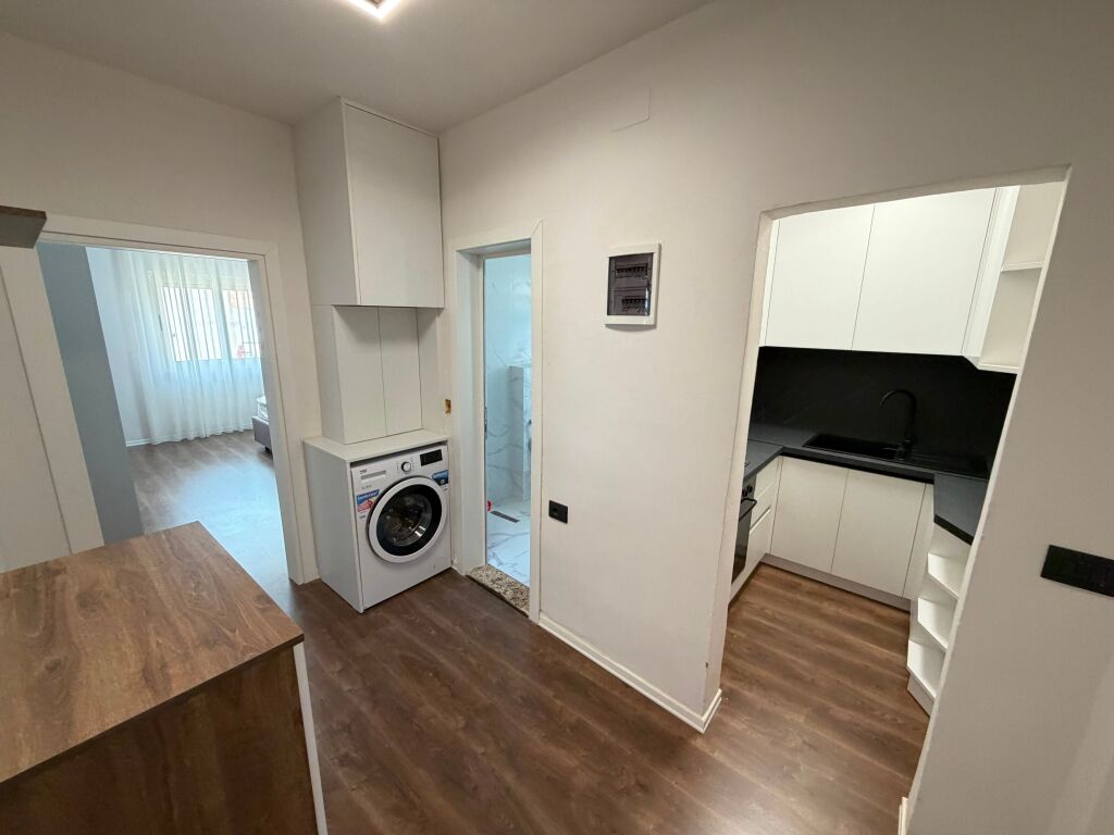 Affittasi appartamento 1+1 in Via Fortuzi