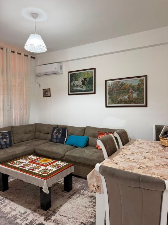 Apartament 2+1 per qera Astir !