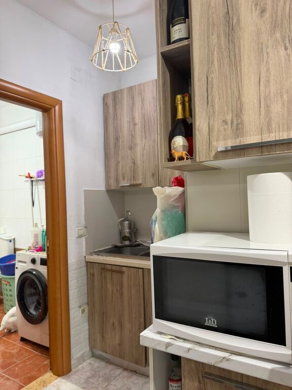 Apartament 2+1 per qera Astir !