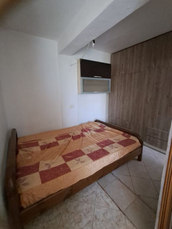 Private house 1+1 for rent in the area of the former Autotractor Factory (Shkozë) 300 Thousand Lek