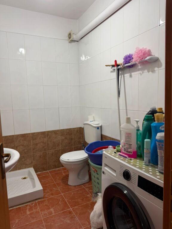 Apartament 2+1 per qera Astir !