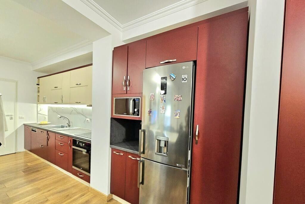 🏢Kopshti Botanik jepet me qera apartament 2+1+garazhd,i mobiluar.700Euro    