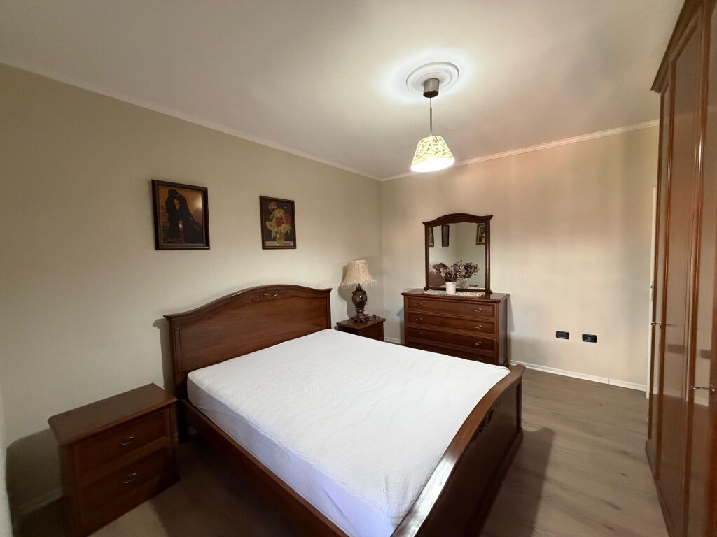 Apartament me qera 2+1 Fortuzi