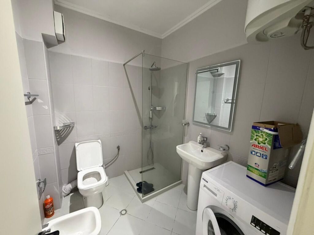🏡 Jepet me qira apartament 2+1+2 tek Qendra Kristal 💶 Çmimi: 900€ / muaj
