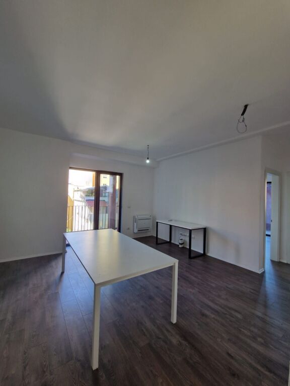 Appartamento 2+1 in affitto – Garden Building, Rr. e Kavajës !