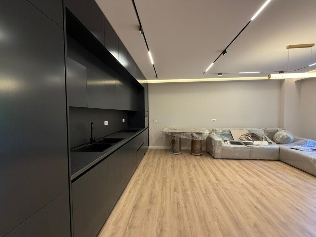 Appartamento 2+1+Parcheggio in affitto in Via Jordan Misja.