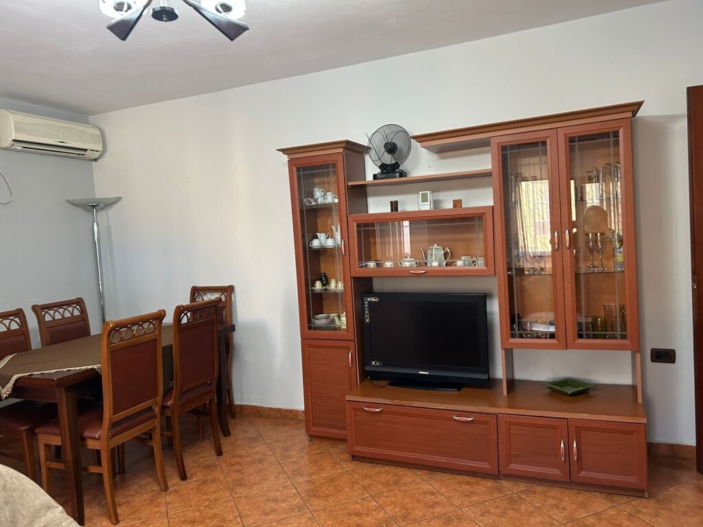 Apartament 2+1 me qera tek Bulevardi Zogu I