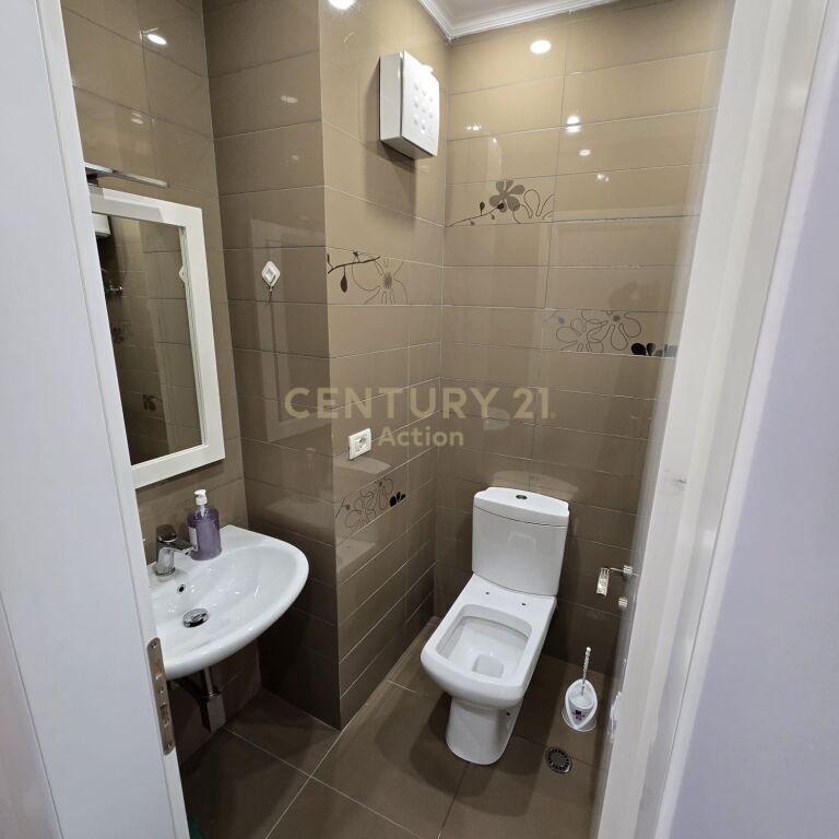 JEPET ME QIRA APARTAMENT 2+1+2 ,FUSHA E ALI DEMIT!