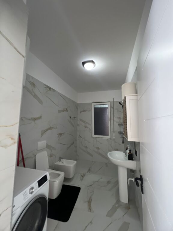 🏡 Apartament 2+1 me Verandë me Qira – Paskuqan ✨