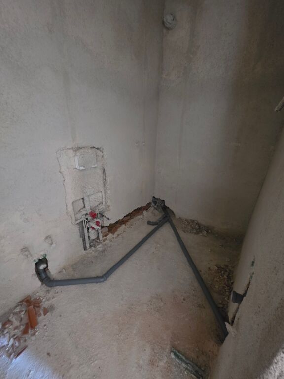 💥 IN VENDITA – VERA OCCASIONE! Appartamento 2+1 con 2 Bagni 🚾 + 1 Balcone (92 m²) 📍 Residenza UNIVERS City – Vicino a QTU – €105.000, 5° Piano 🔥 €1.143/m² 😵‍💫😵😲😲😲😲