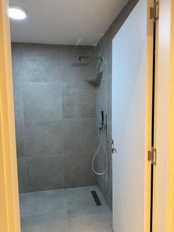 🏢Ish Sheshi Shqiponja,Kompleksi Akses jepet me qera apartament 2+1+2,i mobiluar 80,000Leke