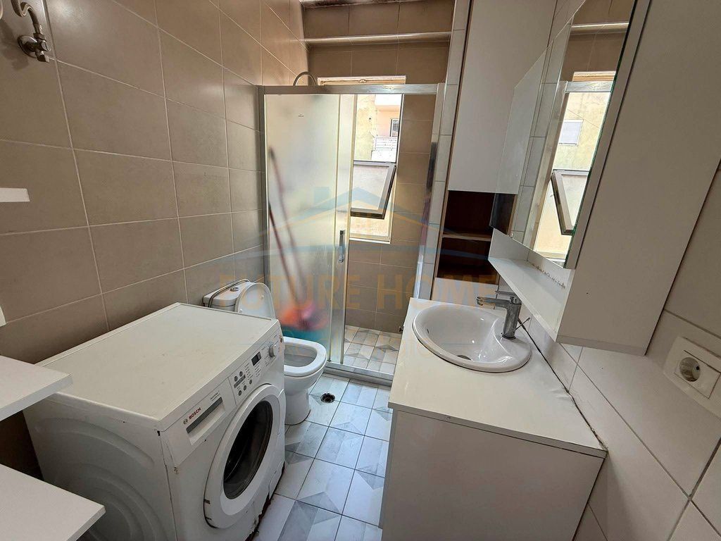 In vendita 1+1, Palazzi Çabej, Misto Mame. UNA70560