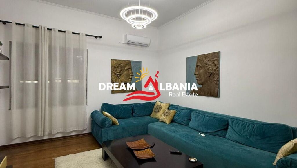Jepet Apartament 2+1+2 me Tarrace me qera  Kryqezimi i Rruges se Dibres me Rrugen e Barrikadave  (ID 42215591)