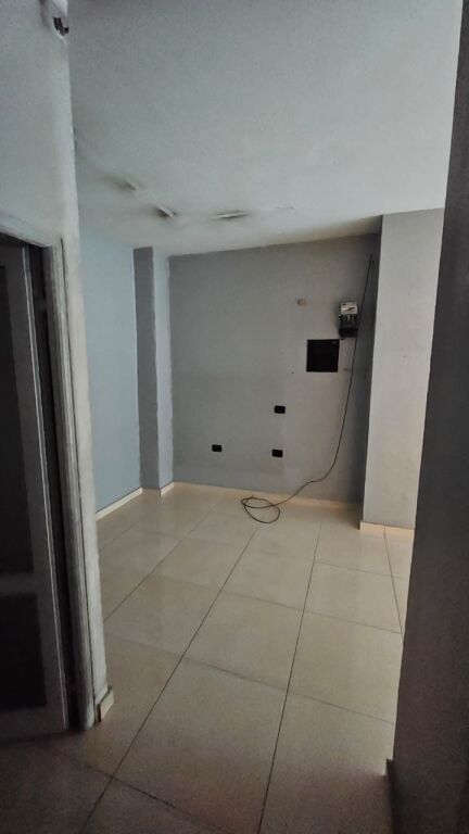 Rent | Ambjent Biznesi | Rruga Bardhyl | 800 €/month