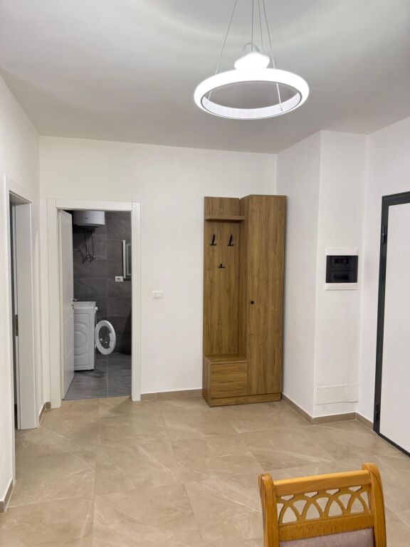 Jepet Me Qera Apartament 1+1+1 Ballkon