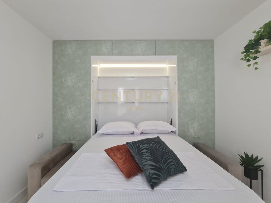 STUDIO APARTMENT FOR SALE INVESTED NEAR WILLSON SQUARE- IDEAL INVESTMENT OPPORTUNITY