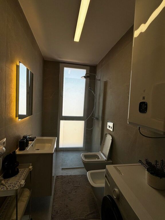 🏠 Jepet Apartament me Qira , Jordan Misja