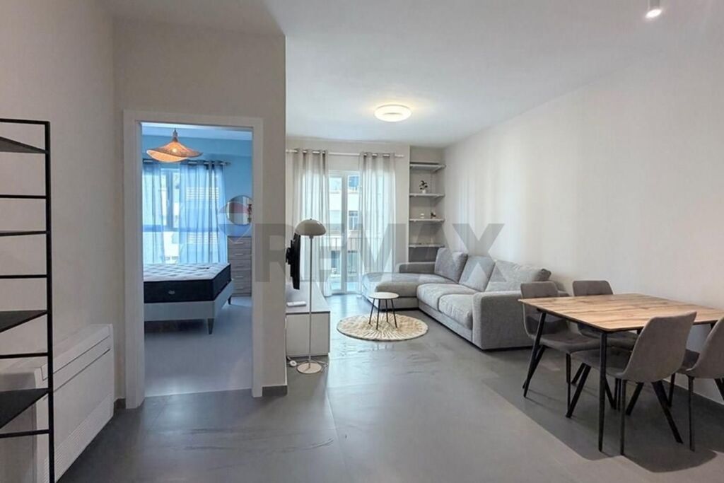 For rent 1+1 Aura Residence