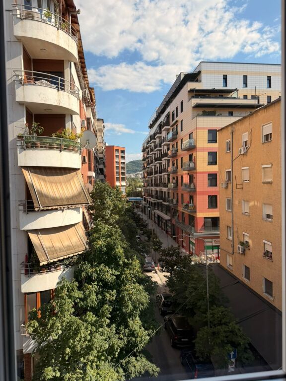 Apartament me qera 1+1
