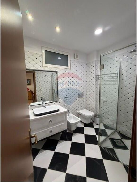 Apartament 2+1+2 per shitje tek Mine Peza