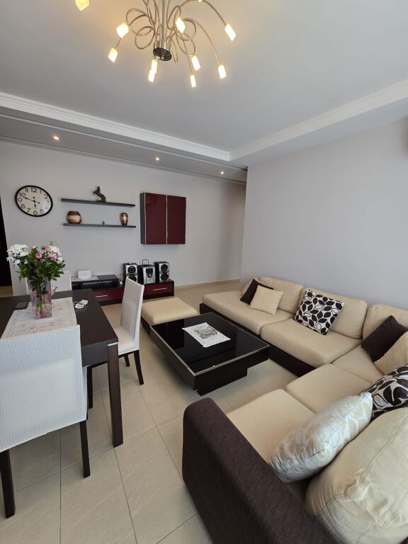 Apartment 2+1+2 and balcony for sale in Zog të Zi
