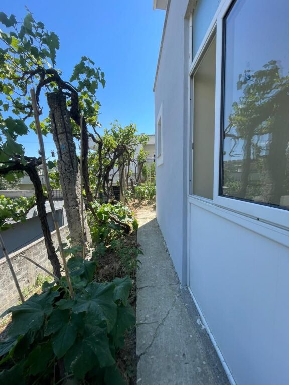 Vilë dy kateshe për Shitje në Durrës, ish fabrika e tullave