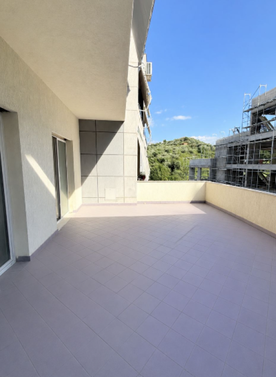 FOR SALE 3+1 APARTMENT WITH VERANDA – MATEO COMPLEX, ZOOLOGICAL GARDEN
