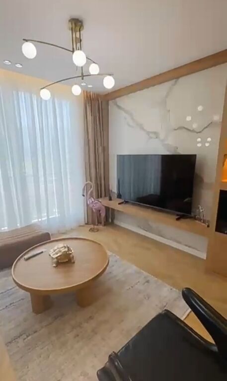 Në shitje pranë Liqenit të Farkës
