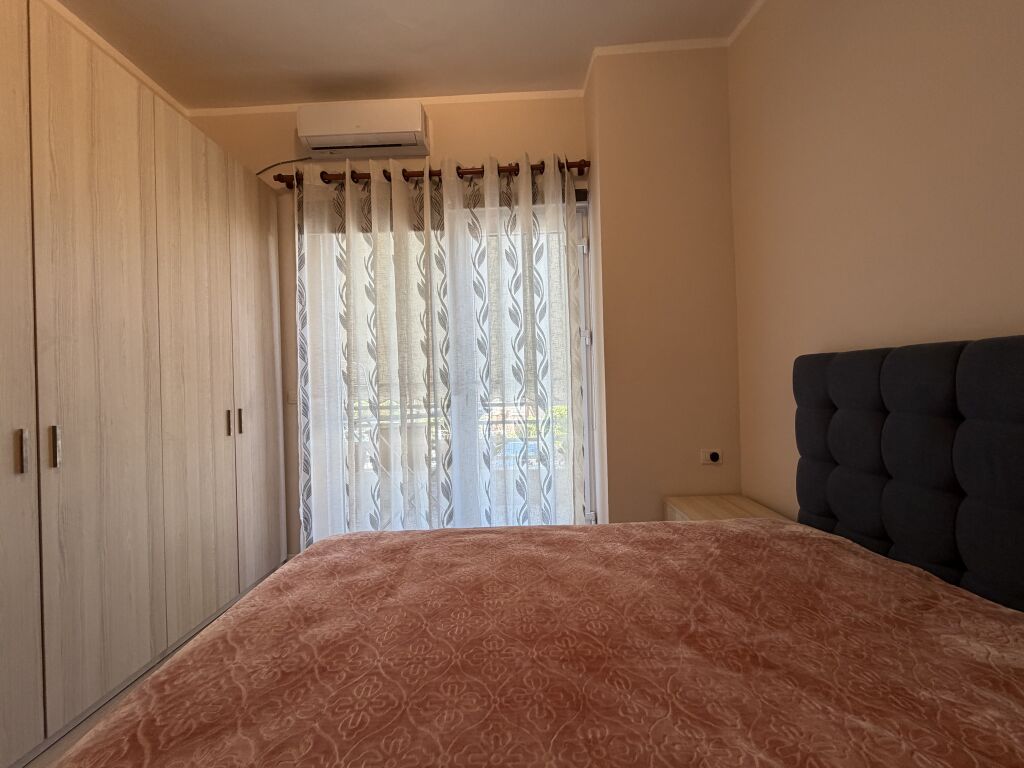 In AFFITTO (57'500 leke/mese) appartamento 1+1+PARCHEGGIO, Residenza "Kodra e Diellit"
