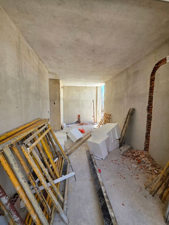 💥 IN VENDITA – VERA OCCASIONE! Appartamento 2+1 con 2 Bagni 🚾 + 1 Balcone (92 m²) 📍 Residenza UNIVERS City – Vicino a QTU – €105.000, 5° Piano 🔥 €1.143/m² 😵‍💫😵😲😲😲😲