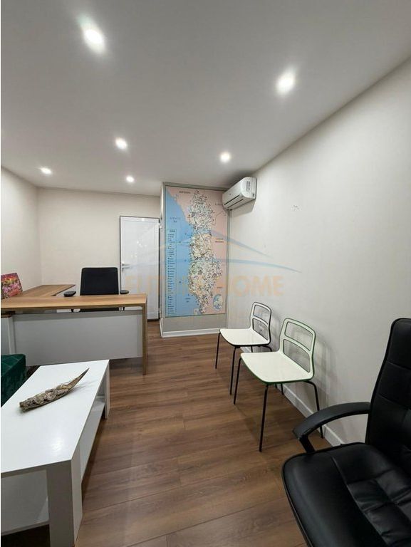 Rent, Business Premises, First Beach Station, Durres