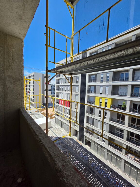 💥 IN VENDITA – VERA OCCASIONE! Appartamento 2+1 con 2 Bagni 🚾 + 1 Balcone (92 m²) 📍 Residenza UNIVERS City – Vicino a QTU – €105.000, 5° Piano 🔥 €1.143/m² 😵‍💫😵😲😲😲😲