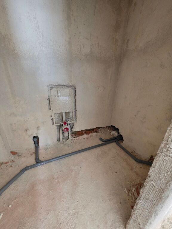 💥 IN VENDITA – VERA OCCASIONE! Appartamento 2+1 con 2 Bagni 🚾 + 1 Balcone (92 m²) 📍 Residenza UNIVERS City – Vicino a QTU – €105.000, 5° Piano 🔥 €1.143/m² 😵‍💫😵😲😲😲😲