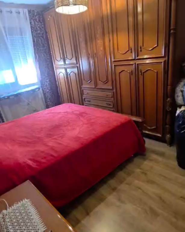Shitet apartament 2+1 tek Ish-URT