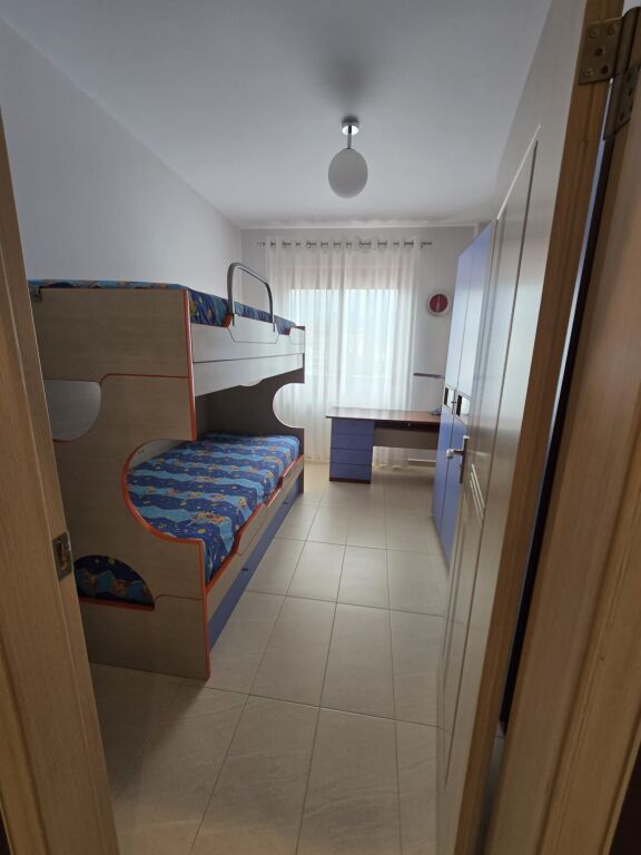 Apartment 2+1+2 and balcony for sale in Zog të Zi